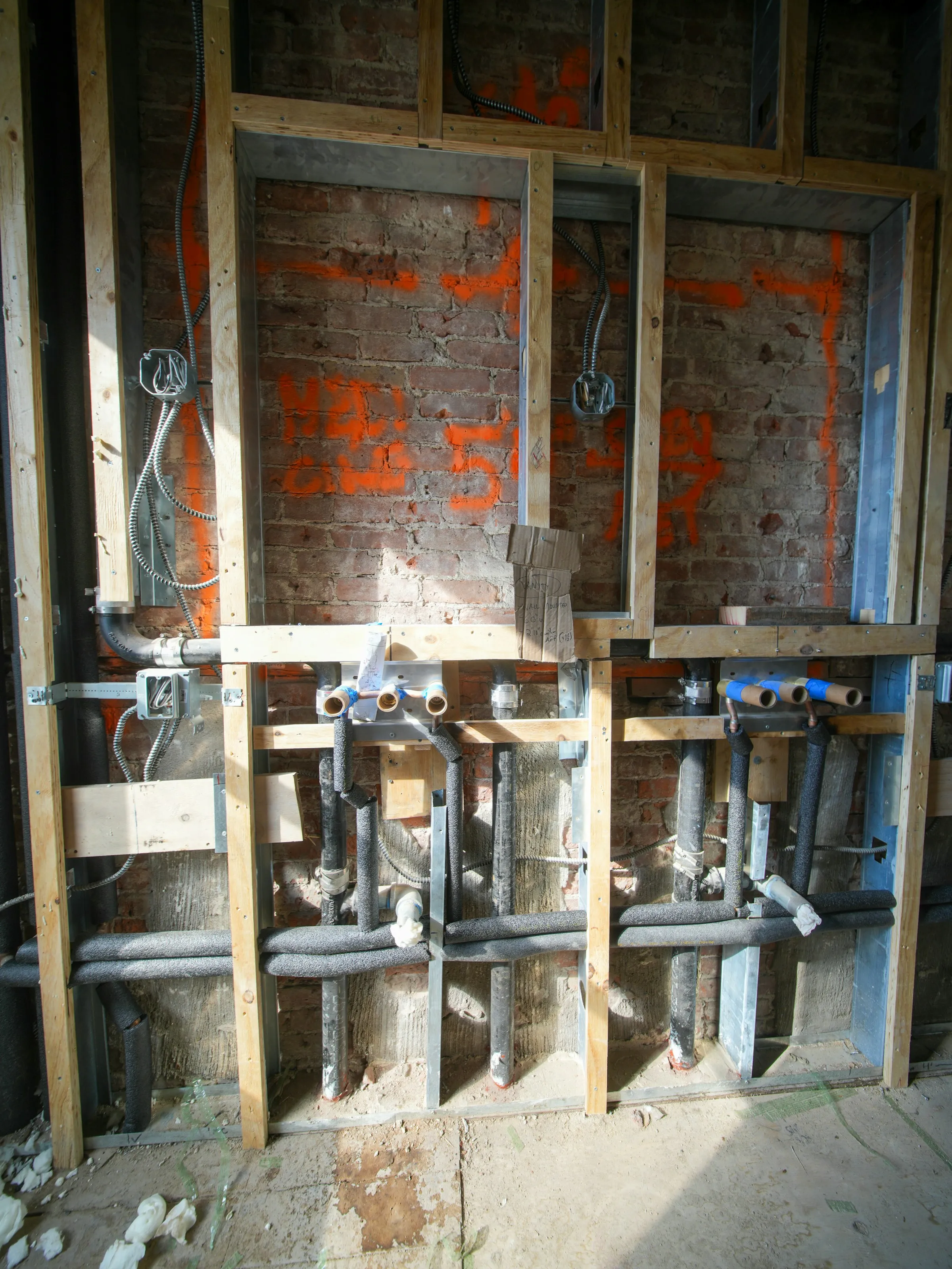 Avant : Salle de bain avec douche et double vasque